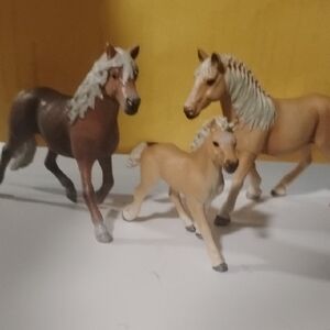 Brown and Tan Horse Toy Set